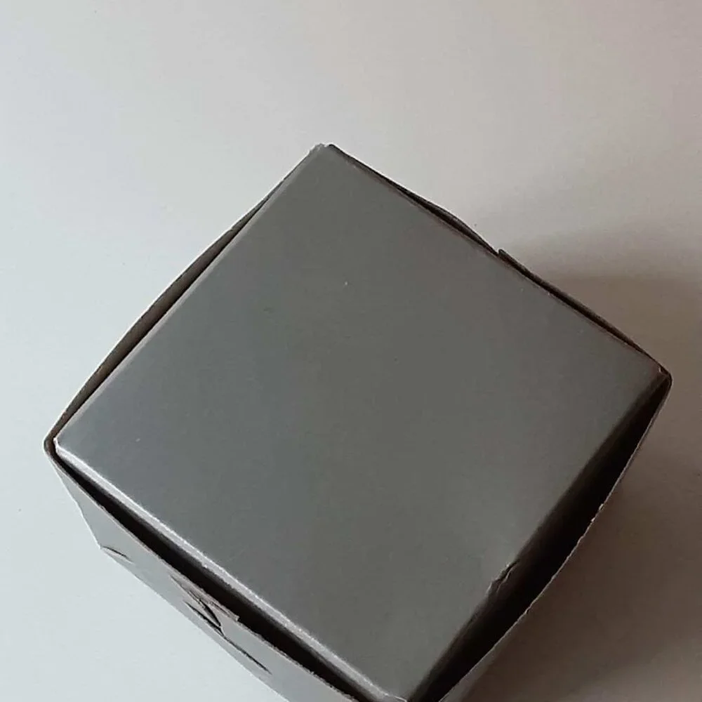 BARNEYS NEW YORK Silver Gift Box 3